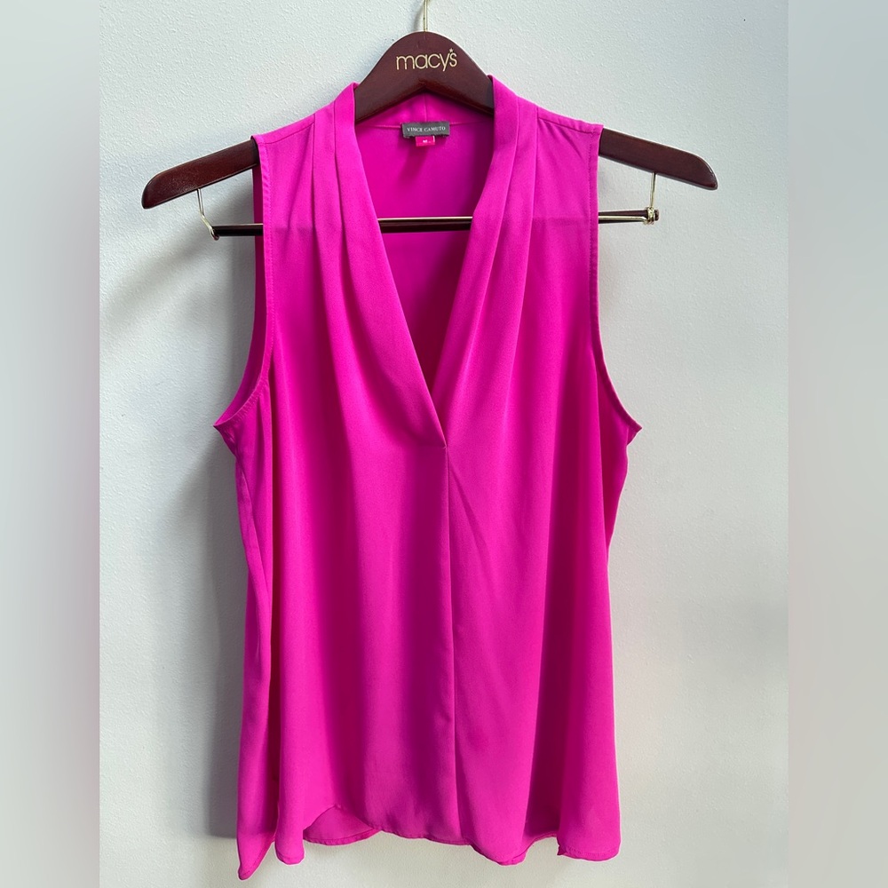 VINCE CAMUTO hot pink V-neck sleeveless top size M